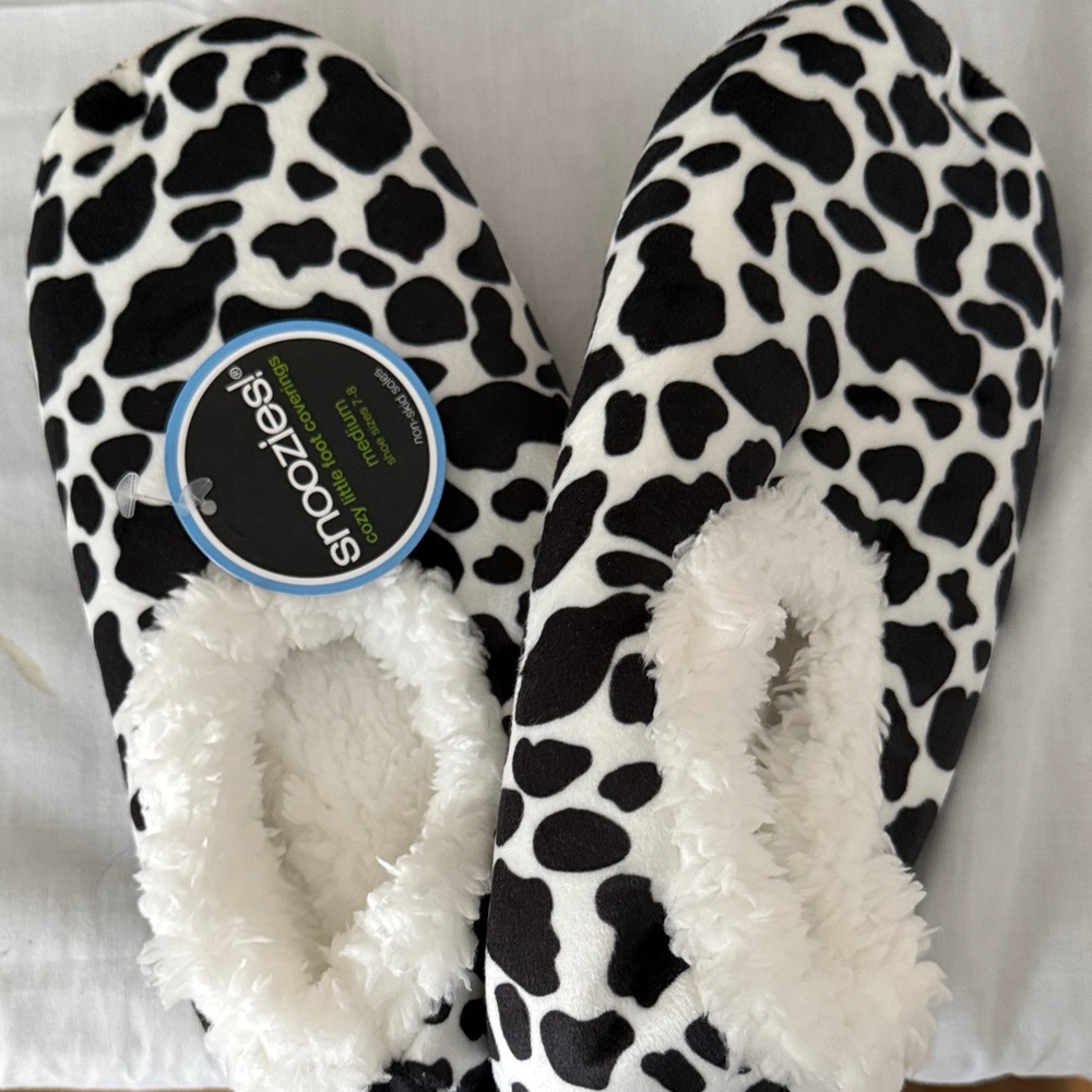 Snoozies Black and White Slippers